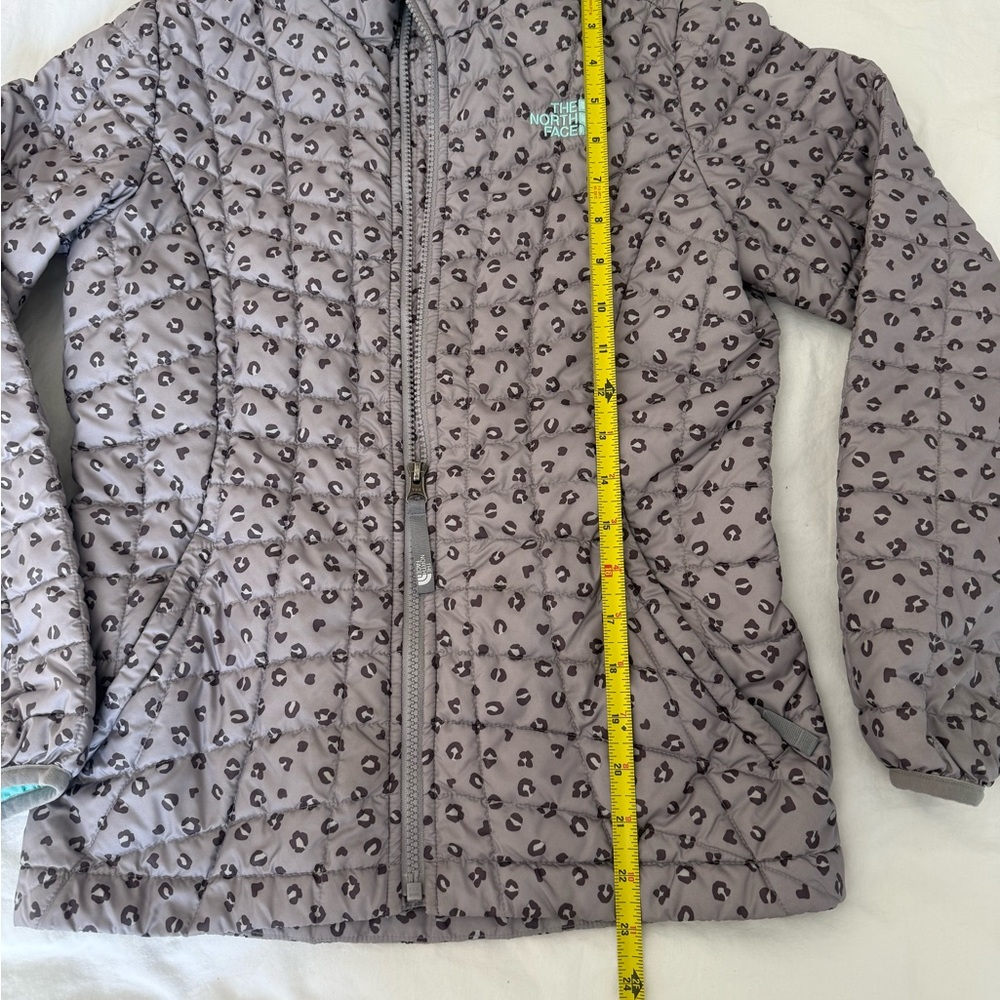 The North Face leopard Patterned Jacket - Picture 3 of 9